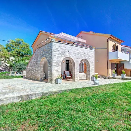 Apartment Morena-1 *