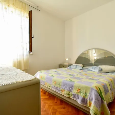 Morena-1 Apartment Rakalj